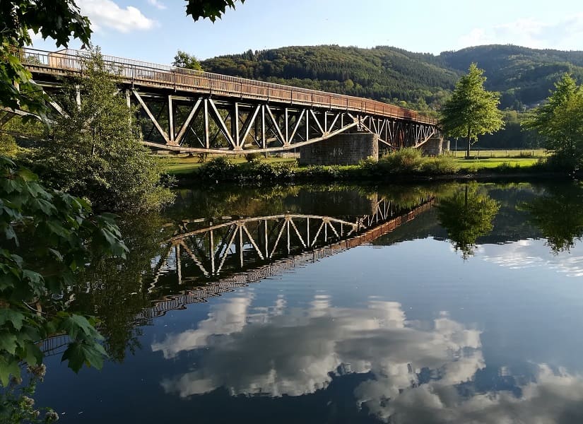 Fischbauchbogenbrücke